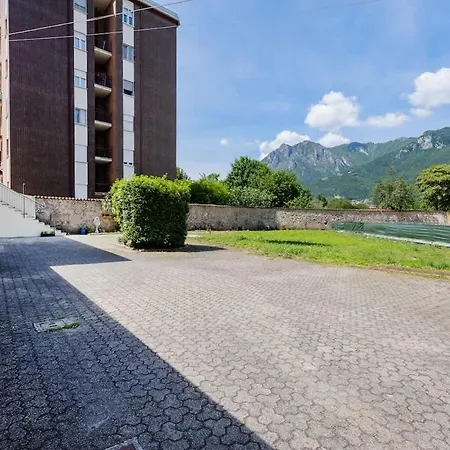 Lägenhet Whisper - Garden, Mountains & Free Parking Malgrate